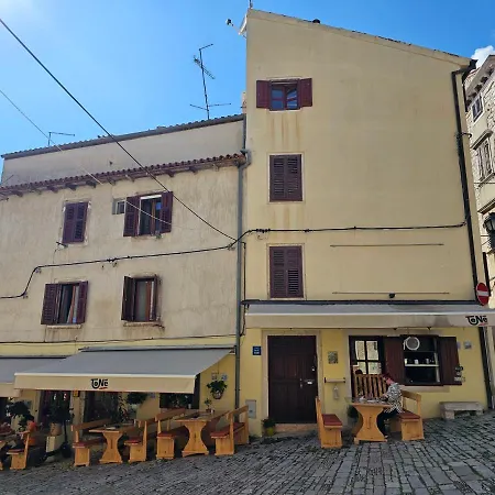 Mare Fuori With Terrace * Rovinj